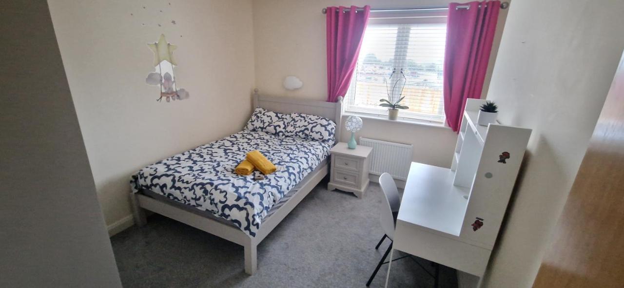 Miller'S Guest Room With Shared Bathroom Swords Dış mekan fotoğraf